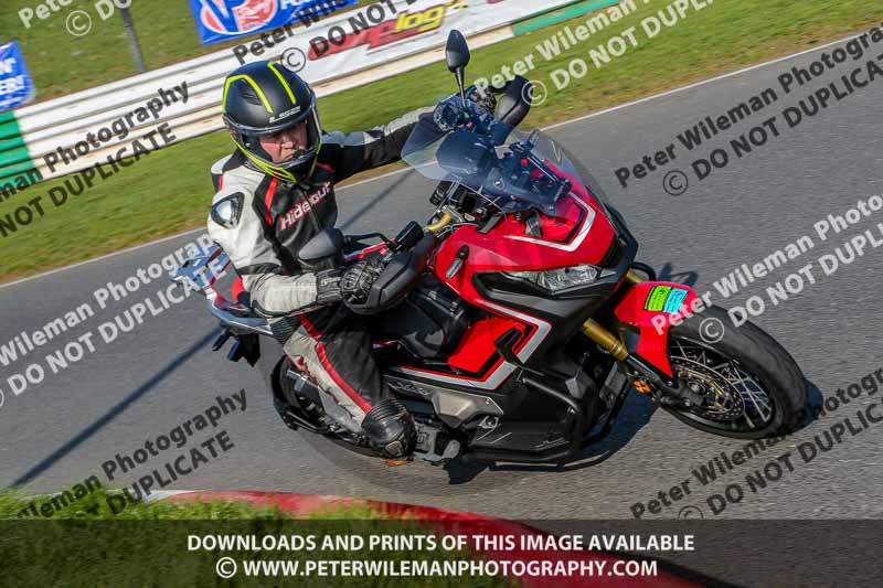 PJM Wedding Photography;enduro digital images;event digital images;eventdigitalimages;mallory park;mallory park photographs;mallory park trackday;mallory park trackday photographs;no limits trackdays;peter wileman photography;racing digital images;trackday digital images;trackday photos